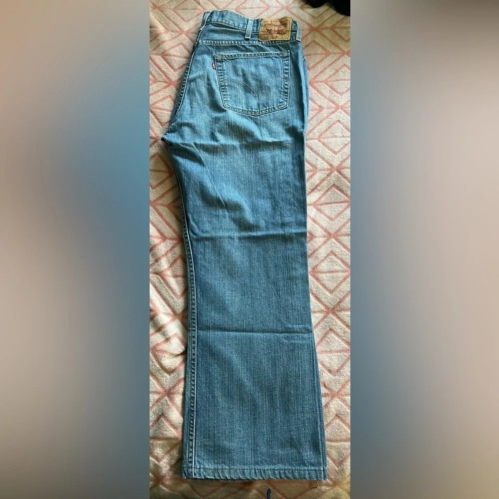Levis levi low